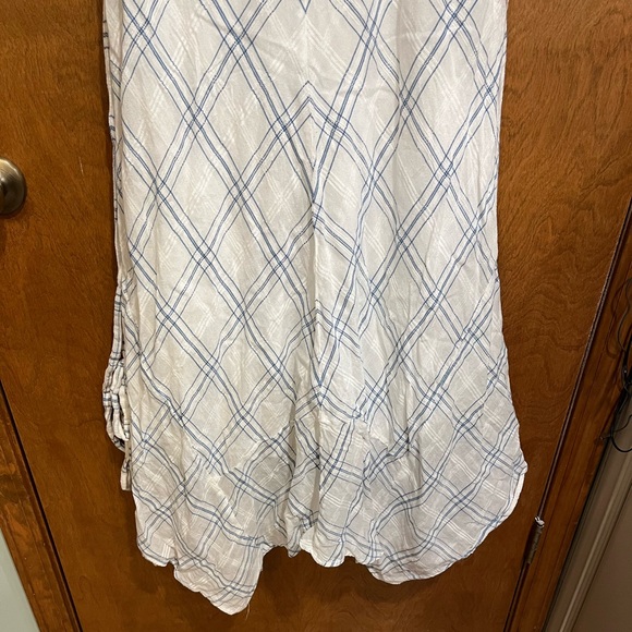 LAUREN CONRAD white & blue patterned handkerchief hem dress - Picture 3 of 6
